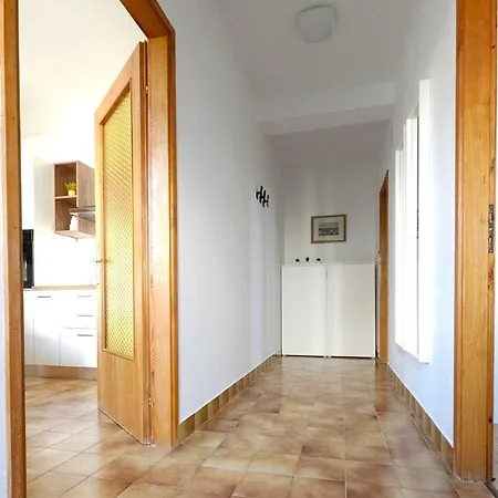 Jole - A4 -two Bedrooms - Close To The Center Apartment *