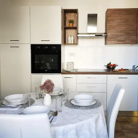 Jole - A4 -two Bedrooms - Close To The Center Porec
