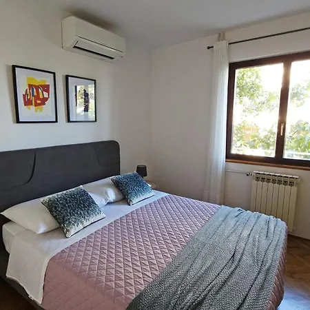 Jole - A4 -two Bedrooms - Close To The Center Apartment *